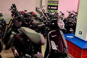 Piaggio Vespa 300 GTS - 2025 KM 1 NUOVA