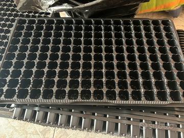 Seminiere / alveoli in plastica per la semina