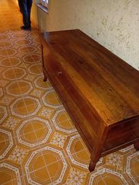 cassapanca dalle misure nobili