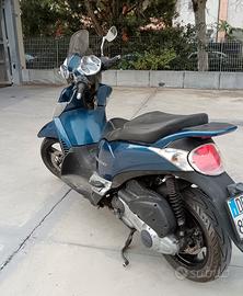 Moto Scarabeo 300 cc