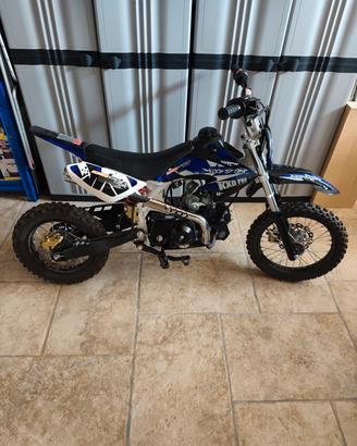 Pit bike