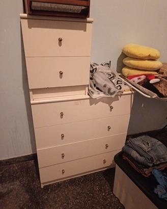 Cassettiera e comodino