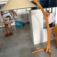 Lampada in legno di design