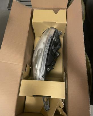 Faro anteriore sinistro Ford b max