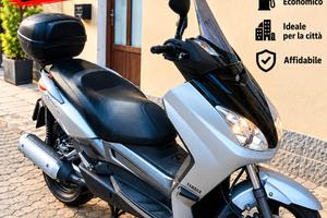 Yamaha x-max 250