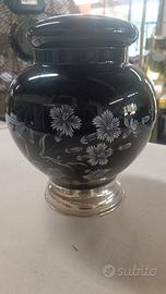 vaso in vetro con immagini floreali