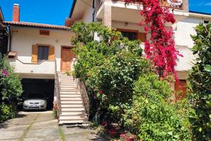 Casa Semi-Indipendente con Doppio Ingresso - 3 Liv