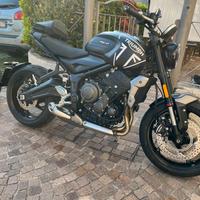 Triumph trident 660
