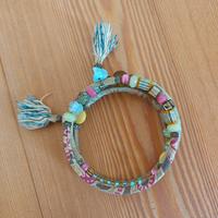 Bracciale tessuto e perline