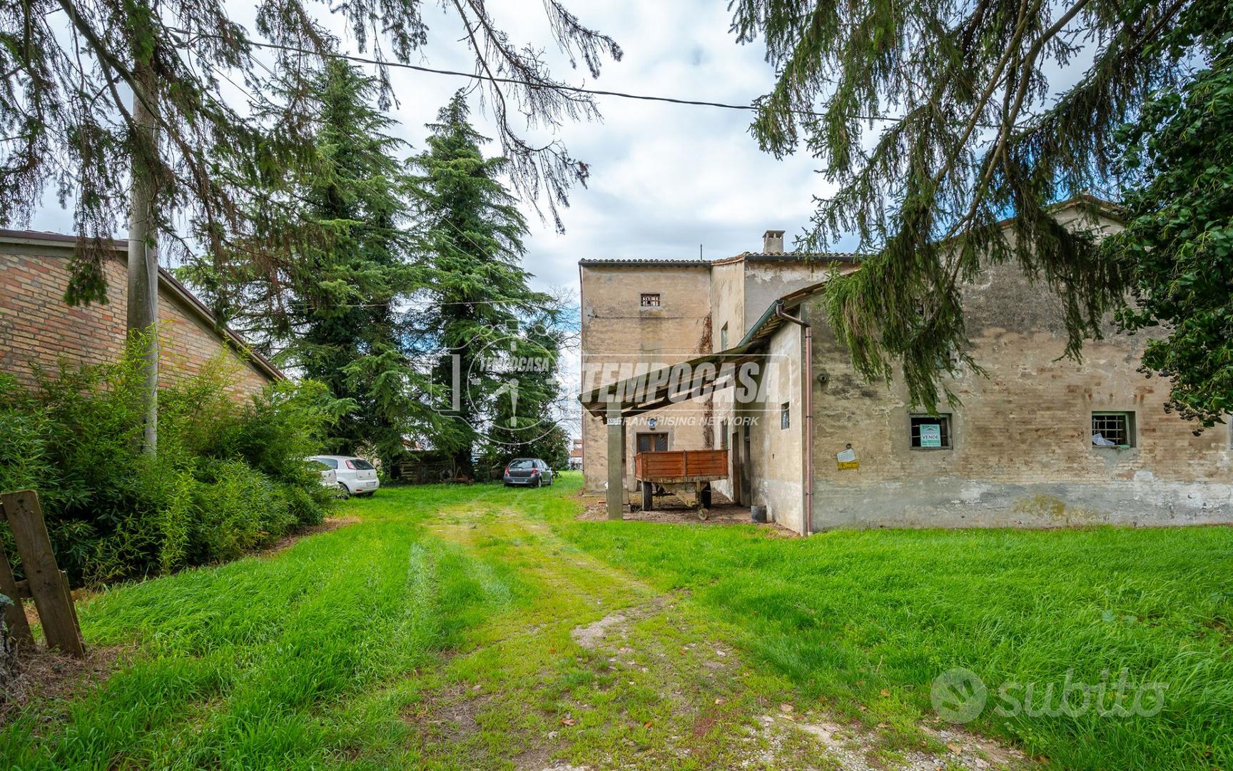 Villa bifamiliare da ristrutturare a Faenza - Vista 4