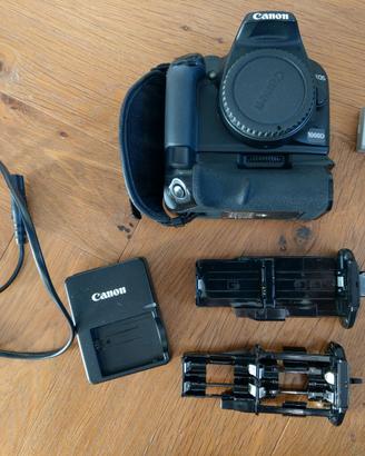 CANON EOS 1000D con BATTERY GRIP