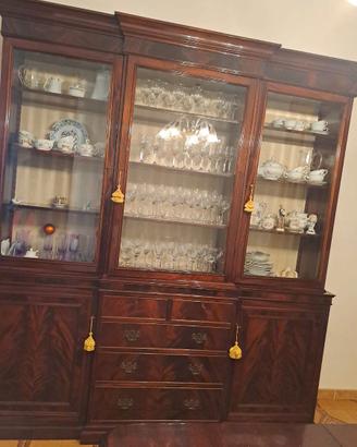Credenza in stile