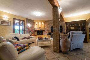 CORBOLA: Villa con giardino