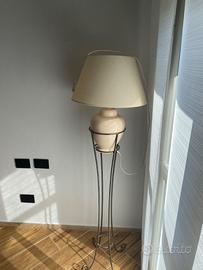 Lampada con piantana