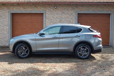 Alfa Romeo Stelvio 2.0 Turbo 280 CV AT8 Q4 Executi