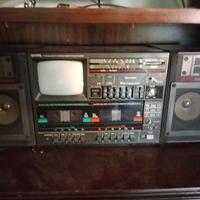 radio con TV e doppia cassetta.