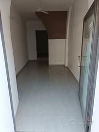 Locale commerciale 30 mq Via Roma 102 Caltagirone
