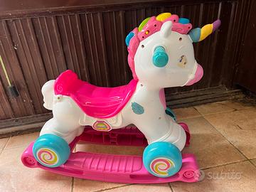 unicorno a dondolo