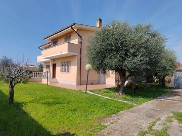 Villa bifamiliare Fiumicino [ColFenilon349VRG] (Is