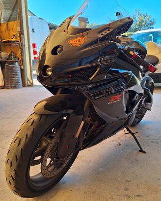 pezzi gsxr 750 k7