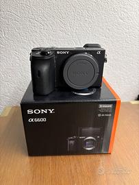 Sony Alpha A6600 - Mirrorless APS-C + 3 batterie