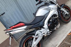 Suzuki GSR 600