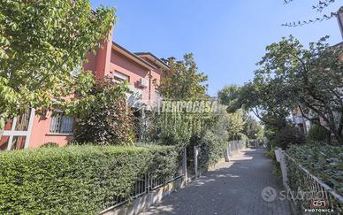 VILLA A SCHIERA CON GARDINO IN ZONA PEDAGNA!!! RIF
