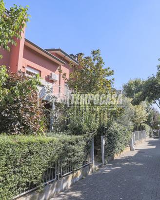 VILLA A SCHIERA CON GARDINO IN ZONA PEDAGNA!!! RIF