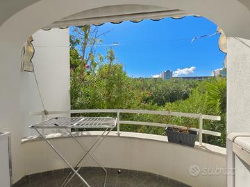 Appartamento in residence con piscina a La Caletta
