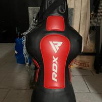 sacco da boxe con supporto