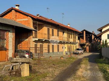 CASA SEMINDIPENDENTE A GIFFLENGA