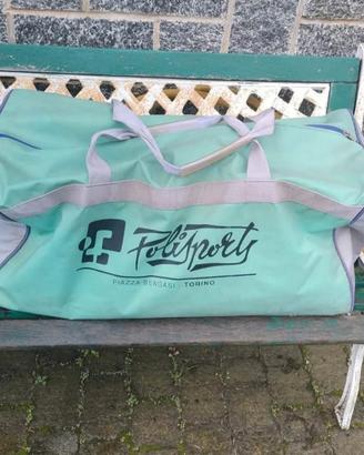 Borsone e 9 completi per calcetto 