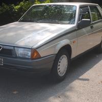 Alfa Romeo 75 