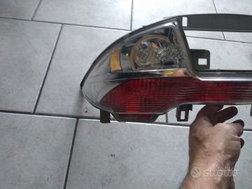 Faro posteriore Burgman 400 2006/2007