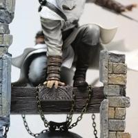 Assassin's creed action figure Altair con campana