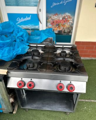 Fornello a gas per la ristorante