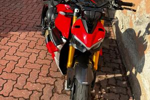 Ducati Streetfighter V4S