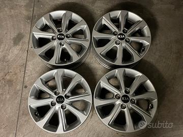 Cerchi in lega 15 pollici