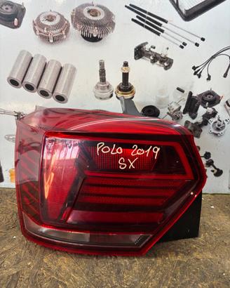 fanale posteriore laterale sinistro VOLKSWAGEN POL