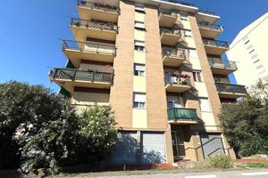Immobile di 135 m² a Savona