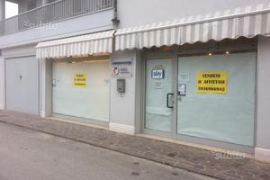 Locale ad uso commerciale