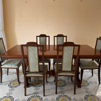 Tavolo in legno + 6 sedie