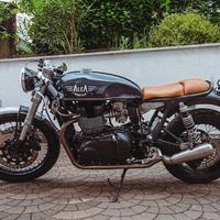 Cafe Racer Triumph Bonneville 800 - UNICA
