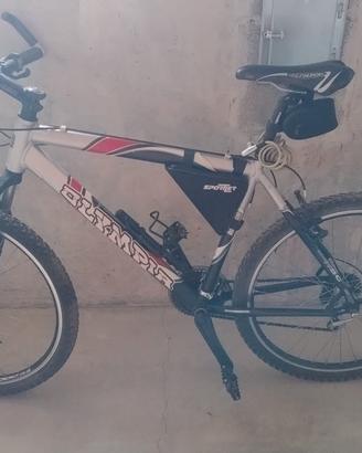 Stupenda mountain-bike Olimpia usata pochissimo!