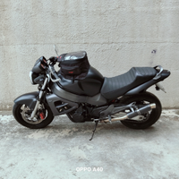 Moto naked
