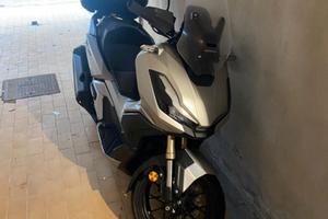 HONDA ADV cc 350 COLORE GRIGIO ANNO 2023 KM 1000