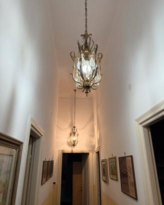Coppia lampadari classici in ottone con cristalli