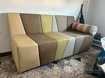 Divano tre posti in lino