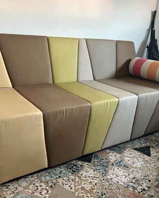 Divano tre posti in lino