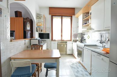 3 LOCALI A BERNAREGGIO